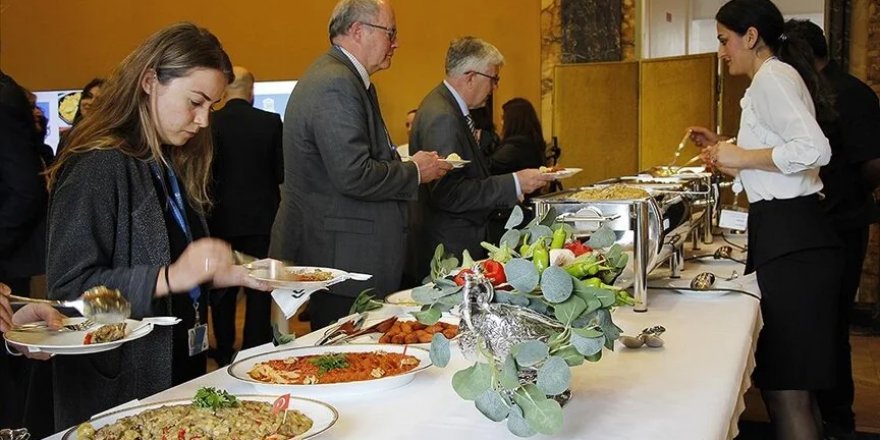 Paris'teki OECD merkezinde Türk mutfağı ve Hatay lezzetleri tanıtıldı