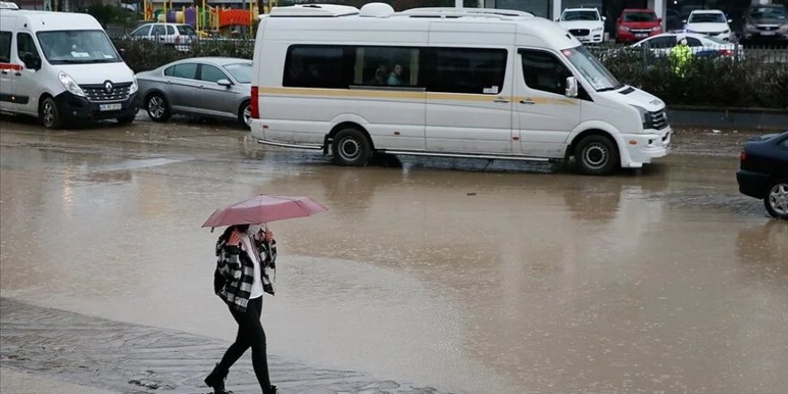 Meteoroloji'den sel uyarısı: 4 gün boyunca sağanak yağışa dikkat