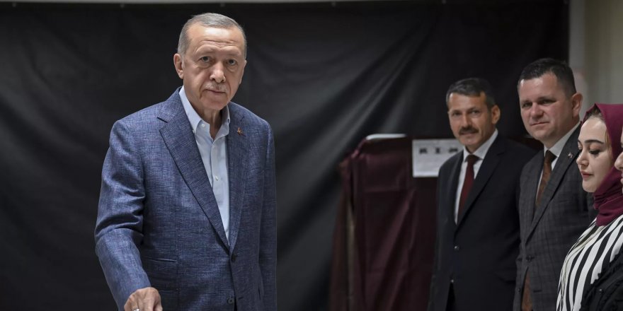 Cumhurbaşkanı Erdoğan: Türk demokrasi tarihinde ilk defa iki turlu bir seçimine şahit oluyoruz
