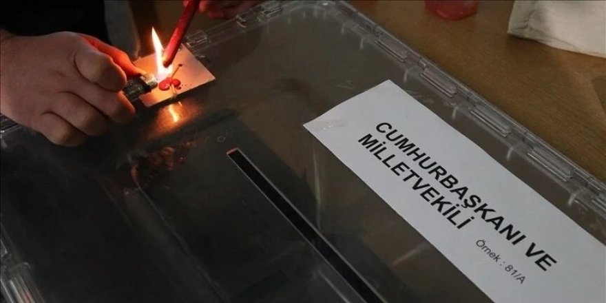 İzmir Büyükşehir'de CHP’ye oy vermeyenlerin listesi yapılıyor
