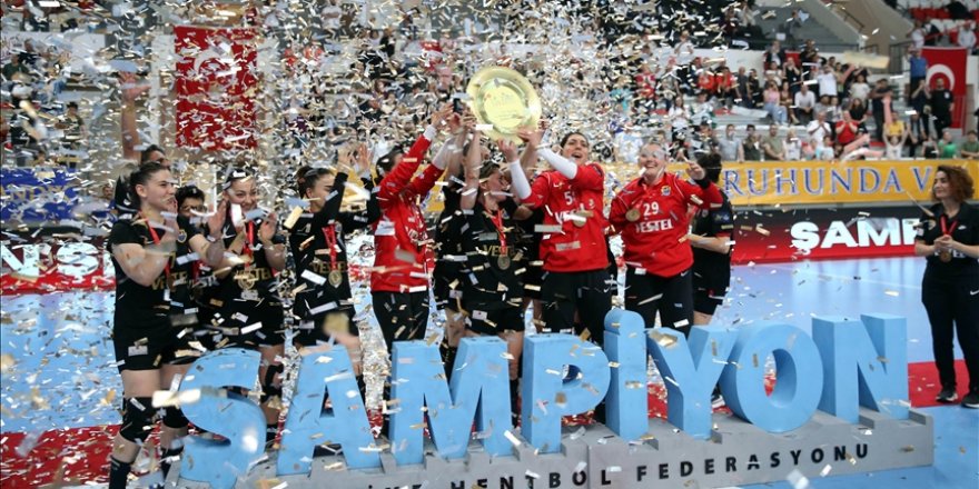 Hentbol Kadınlar Süper Lig play-off final serisinde Kastamonu Belediyespor şampiyon oldu