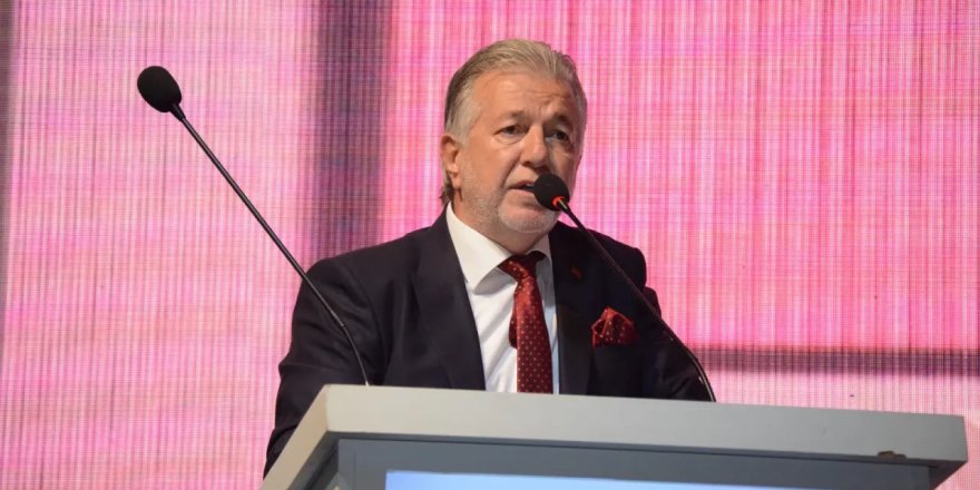 İzmir Esnaf Odaları Birliği'nde başkanlığa Yalçın Ata seçildi