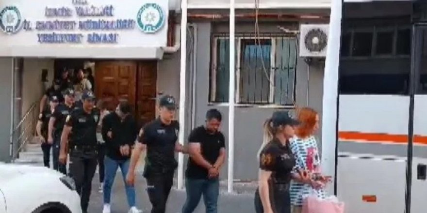 İzmir'de alışveriş siteleri üzerinden dolandırıcılık yapan 5 şüpheli tutuklandı