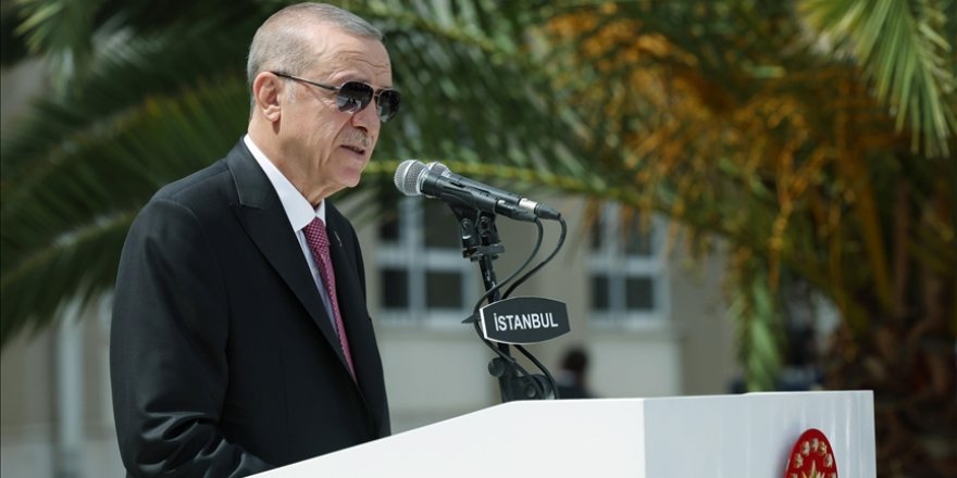 Cumhurbaşkanı Erdoğan: Öğretmenlerimizin itibarını artıracak projelerimizi yakında paylaşacağız