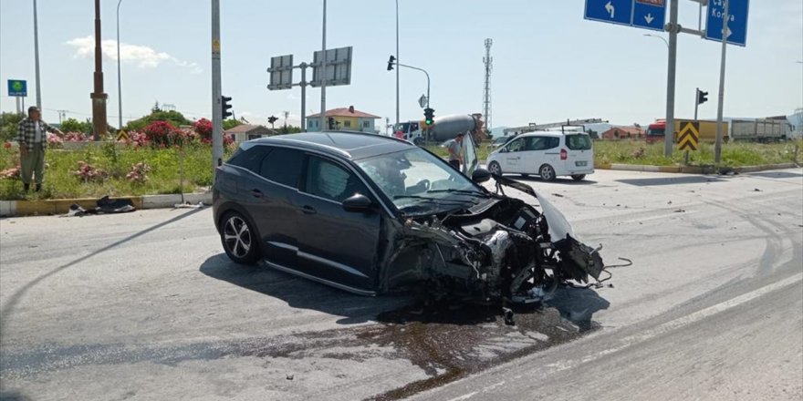 Afyonkarahisar'da belde belediye başkanı trafik kazasında yaralandı