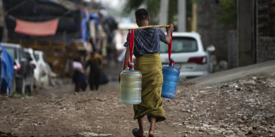 BM: Dünya genelinde 100 milyondan fazla kişi evlerini terk etmek zorunda kaldı