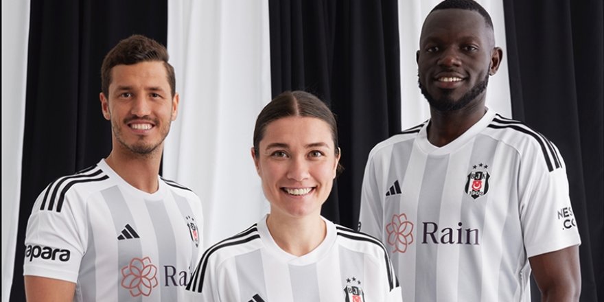 Beşiktaş, yeni sezon formalarını tanıttı