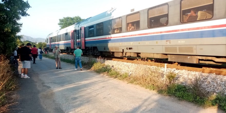 Aydın'da yolcu treninin çarptığı 2 yaşındaki çocuk öldü