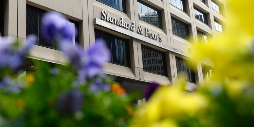 S&P küresel ekonomik büyüme tahminini bu yıl için yükseltti