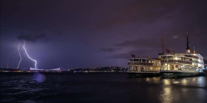 Marmara'nın doğusu ve Batı Karadeniz kıyıları için gök gürültülü sağanak uyarısı