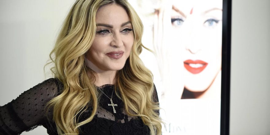 Madonna hastaneye kaldırıldı: Dünya turnesi ertelendi