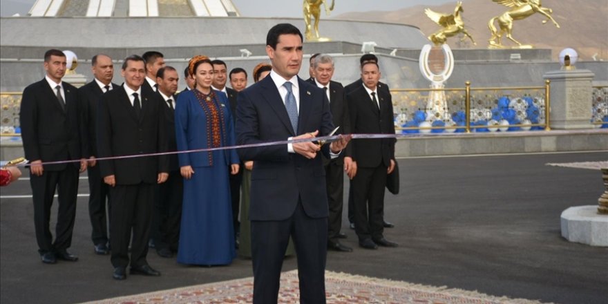 Türkmenistan'ın ilk "akıllı şehri"nin açılışı yapıldı