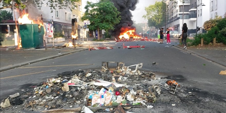 Fransa'da 17 yaşındaki genci öldüren polis ifadeye çağrıldı