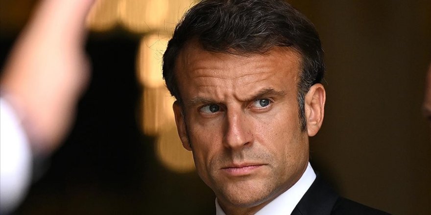 Macron'un gerektiğinde sosyal medyaya erişimin engellenebileceği açıklaması tepkilere yol açtı