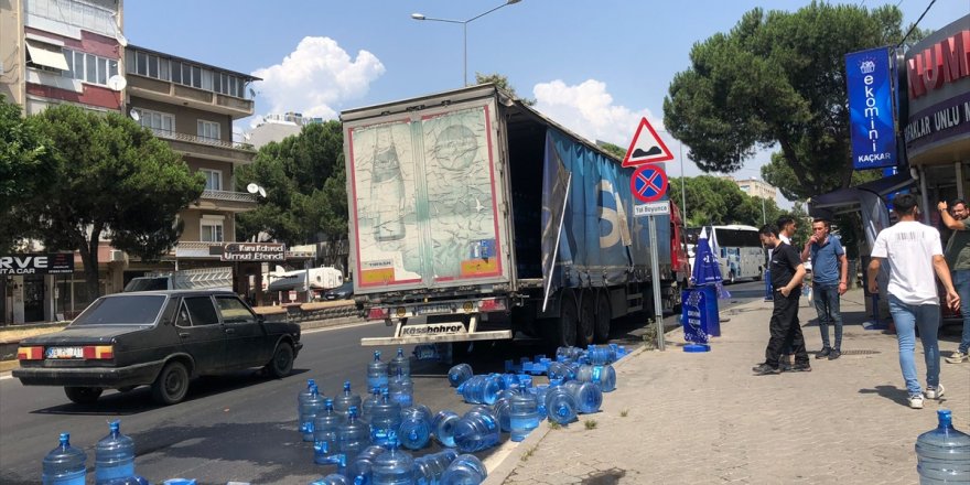 Aydın'da tır dorsesinden düşen su damacalarının çarptığı çocuk yaralandı