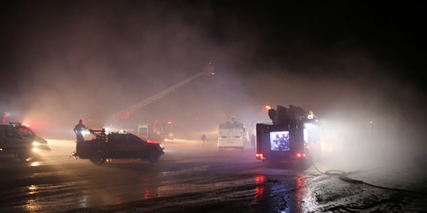 Van'da Samancılar Sitesi'nde çıkan yangın kontrol altına alındı