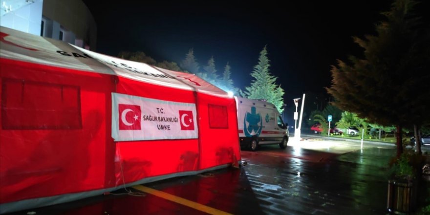 Zonguldak'ın Devrek ve Gökçebey ilçe devlet hastanelerinde geçici acil müdahale üniteleri kuruldu