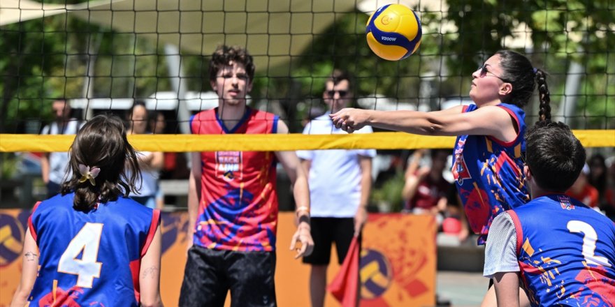 Red Bull Back Line Voleybol Turnuvası'nda İzmir elemeleri yapıldı