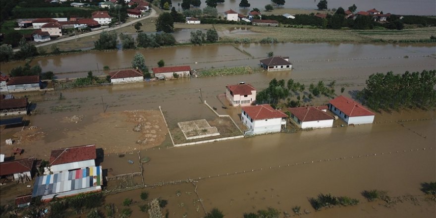 Düzce'deki sele ilişkin hasar tespit çalışmaları sürüyor