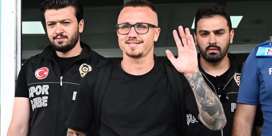 Galatasaray, Leipzig'den İspanyol futbolcu Angelino'yu satın alma opsiyonuyla kiraladı