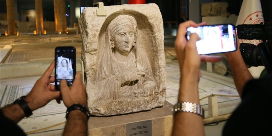 İtalya'dan iadesi sağlanan Zeugma kökenli mezar steli Türkiye'de