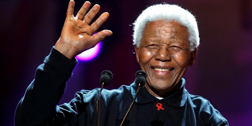 Güney Afrika'yı özgürlüğe taşıyan lider Mandela, doğumunun 105. yılında anılıyor