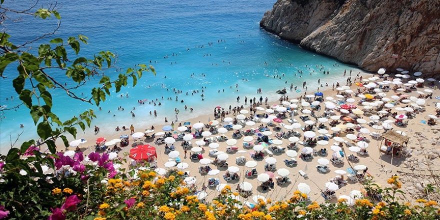 Antalya'ya 18 günde 1,5 milyon turist geldi