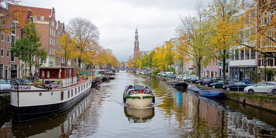 Amsterdam'da yolcu gemilerinin şehir merkezine girişi yasaklandı