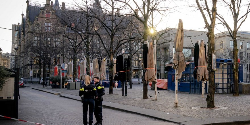 Hollanda Parlamentosu'ndaki bomba ihbarı asılsız çıktı