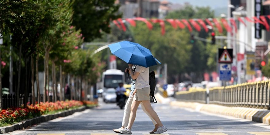 Yurt genelinde sıcak hava etkili oluyor