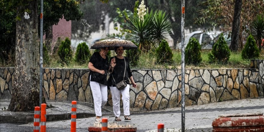 İstanbul'da sağanak etkili oldu