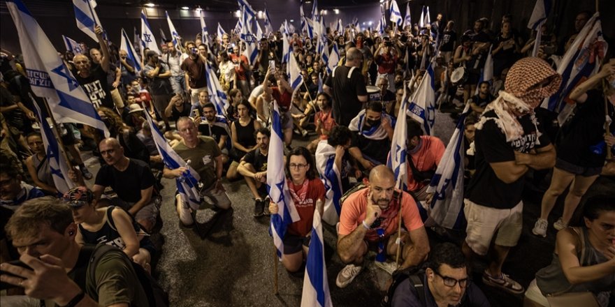 İsrail'de Netanyahu hükümetinin yargı düzenlemesine karşı yürütülen protestolar devam ediyor