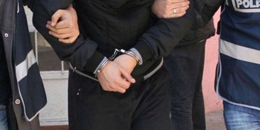 İzmir merkezli dolandırıcılık operasyonunda yakalanan 13 kişiden 8'i tutuklandı