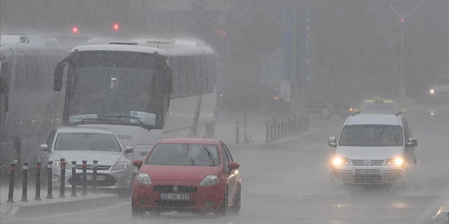 Edirne'de şiddetli sağanak etkili oldu