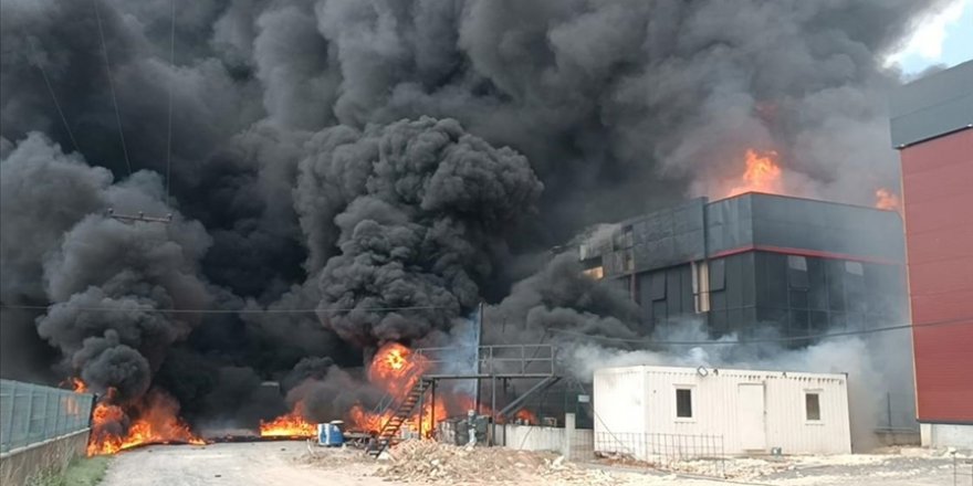 Tekirdağ'da kimya fabrikasında çıkan yangın kontrol altına alındı