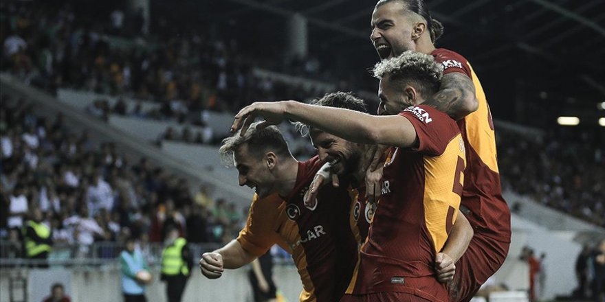 Galatasaray, Slovenya'dan avantajla dönüyor