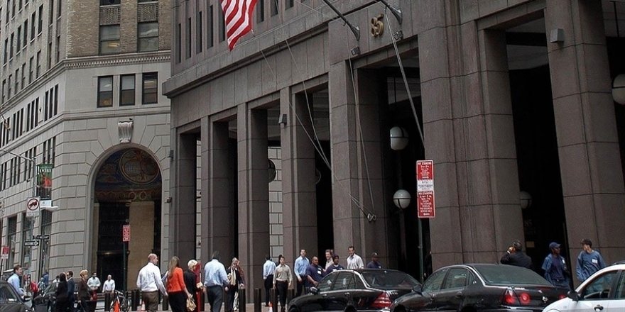 SEC'den 11 Wall Street şirketine 289 milyon dolar ceza