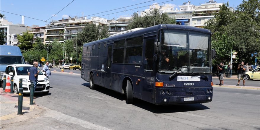 Yunanistan'da rakip taraftarlar arasında ölümle sonuçlanan kavgaya ilişkin 5 gözaltı daha