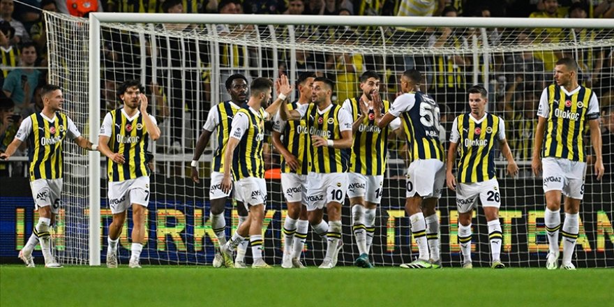 Fenerbahçe, iç sahadaki 41 açılış maçının 33'ünü kazandı, 3 kez yenildi