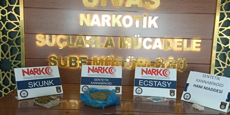 Otobüsle uyuşturucu madde nakli yapan şahıs, terminalde yakalandı