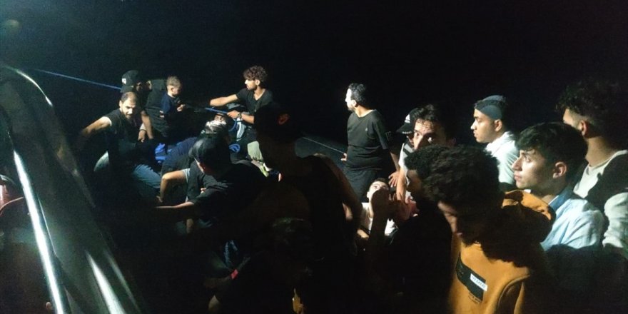 Muğla açıklarında 140 düzensiz göçmen kurtarıldı, 16 göçmen yakalandı
