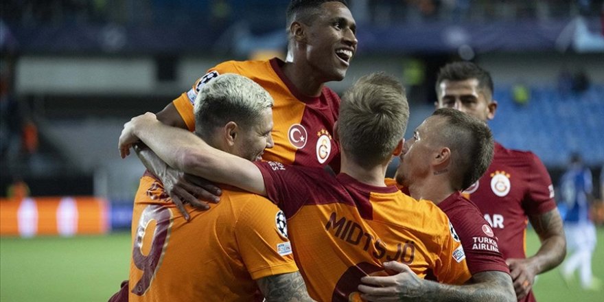 Galatasaray "Devler Ligi" için sahaya çıkıyor