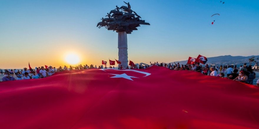 30 Ağustos resmi tatil mi, 29 Ağustos yarım gün mü, Marmaray, Başkentray ve İZBAN ücretsiz mi?