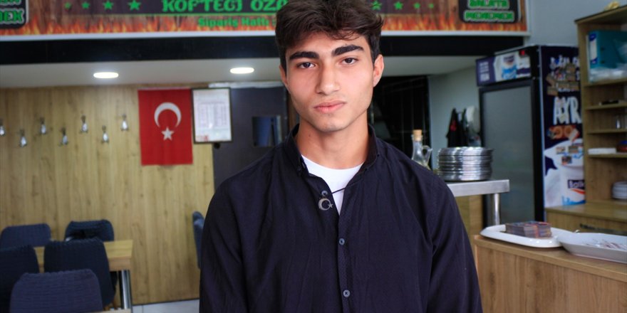 Uşak'ta soluk borusuna yemek kaçan kişiyi lokantada staj yapan öğrenci kurtardı