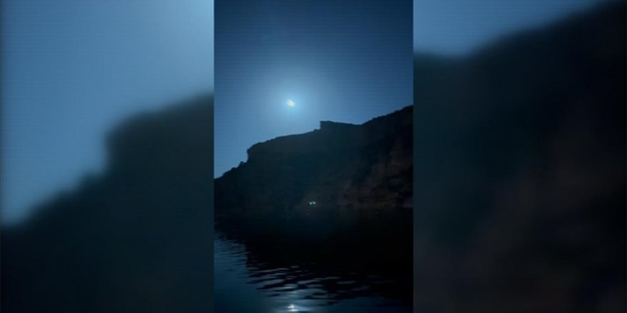 Uzmanlar dün akşam gökyüzünde görülen parlak ışığı "meteor" olarak değerlendirdi