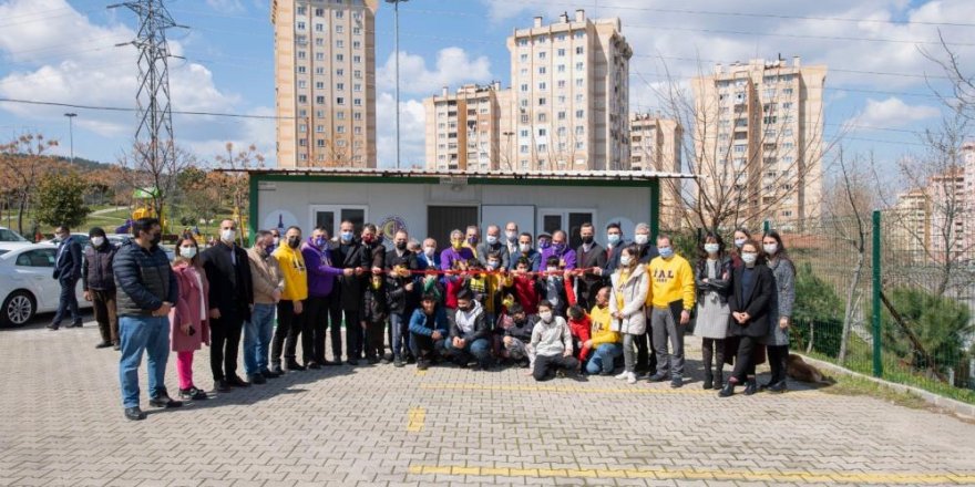 İzmir’de deprem dayanışması sürüyor