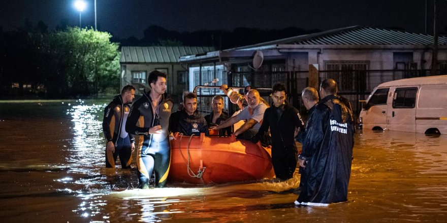 İstanbul'da 'sağanak' felaketi, valilik son durumu paylaştı: Selde ölenlerin kimlikleri açıklandı