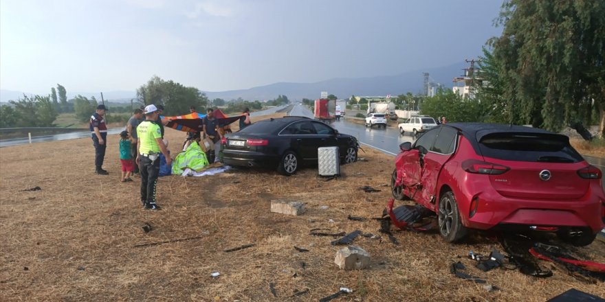 Aydın'daki trafik kazasında 6 kişi yaralandı