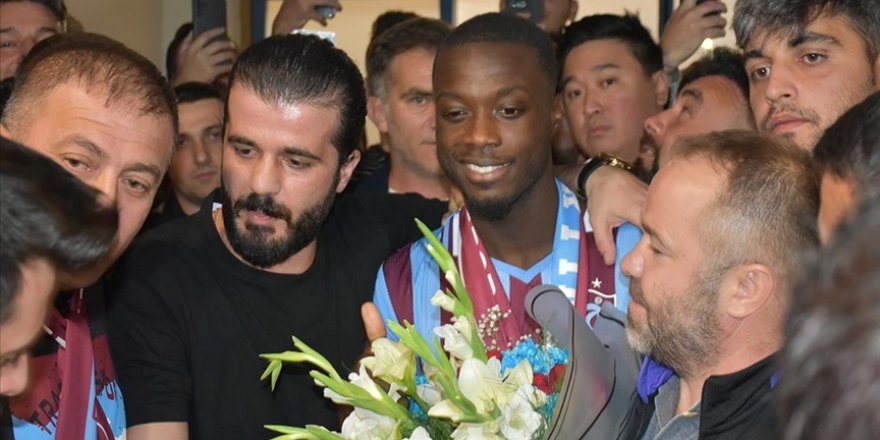 Trabzonspor'un yeni transferi Nicolas Pepe Trabzon'a geldi