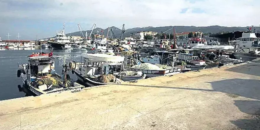 İzmir'de tekne bakımı sırasında elektrik akımına kapılan işçi öldü